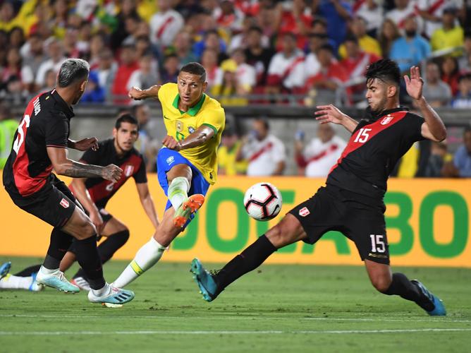 直播:秘鲁VS巴西